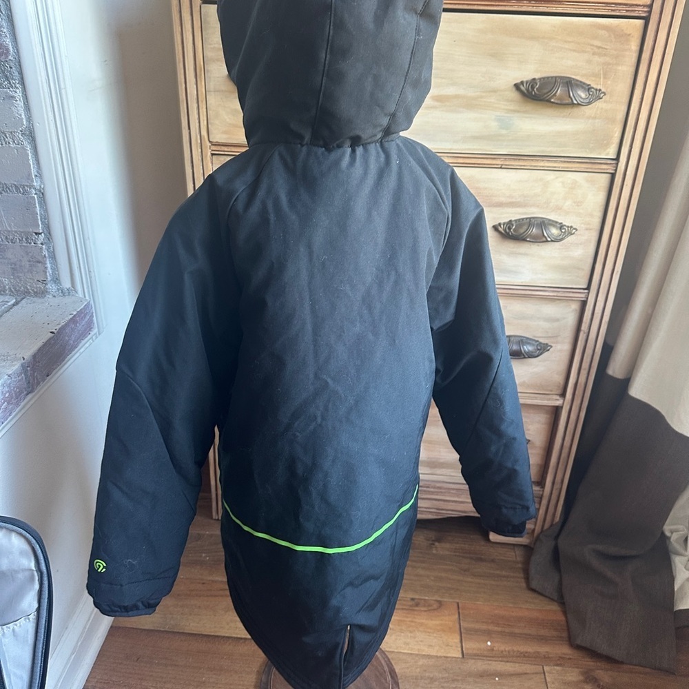Kids Champion Black and Green Hooded ski/snowboard jacket parka - Picture 2 of 8